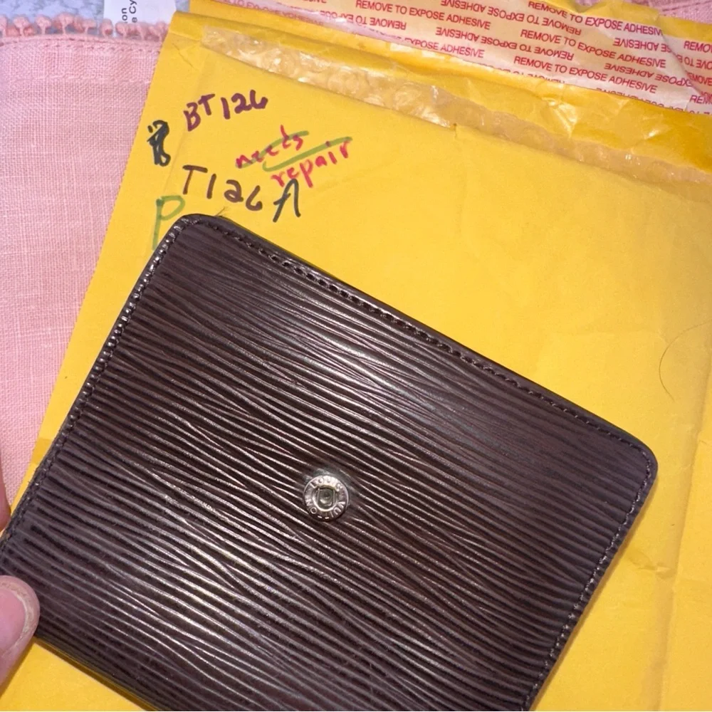 Louis Vuitton authentic louis